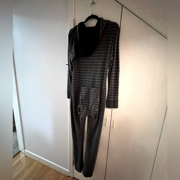 Sitka women’s onesie size medium - Picture 5 of 10